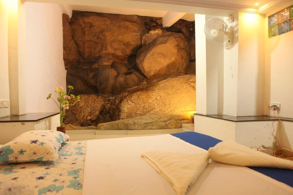 Eagle Eye Resorts Sangameswarpet Exterior photo